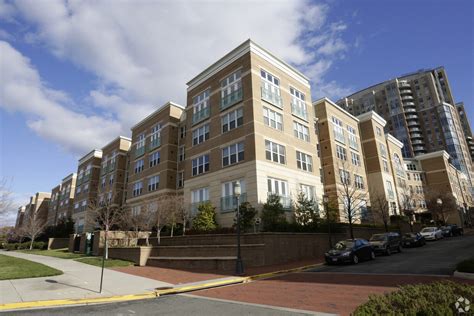 Located in <b>Reston</b>, <b>VA</b>, these <b>apartment</b> homes for rent feature spacious one-, two-, and three-bedroom floor plans with eat in kitchens, separate dining rooms, and balconies or patios. . Reston va apartments